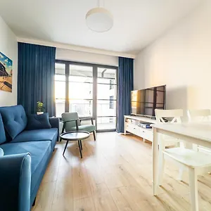 Z Dwiema Sypialniami + Parking Apartament